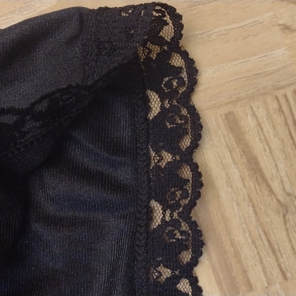 Heavenly Secrets black slip shirt with lace trim size XL/38 - Picture 6 of 8